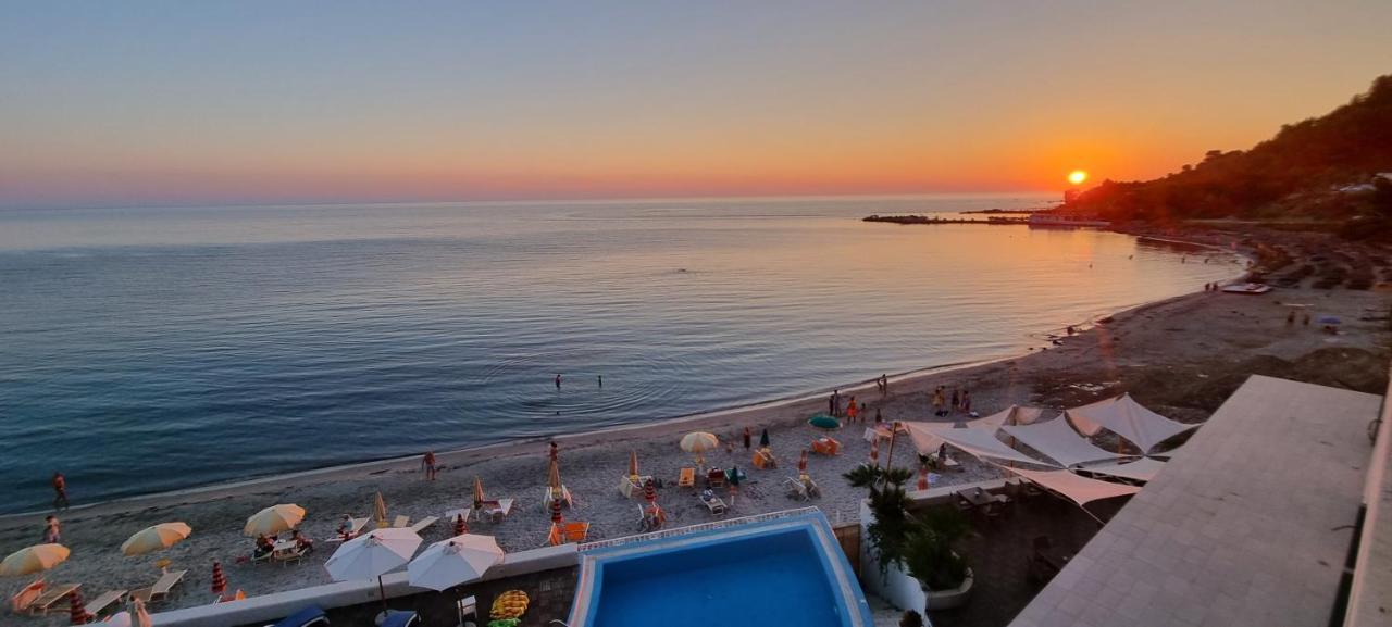 Sea&Sun&Sand Luxury Apartment In Durres Durrës Exterior foto